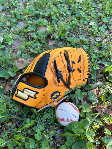 SSK Custom Sasaki Pro 11.5” One Piece Web Tan/Black/Green