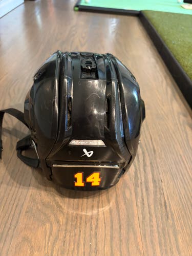 Medium Bauer Re-Akt 155 Helmet (Used)