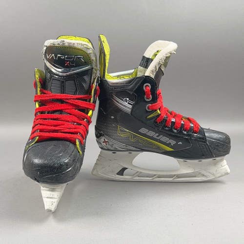 Bauer Vapor X4 Size 3 Junior Hockey Skates