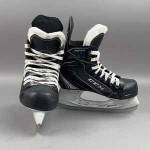 CCM Tacks 9040 Size 13Y Youth Hockey Skates