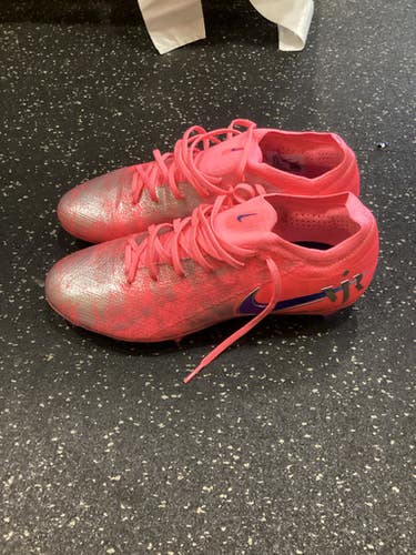 Used Nike Soccer Cleats Pink Senior 8.5 11884-S000061566