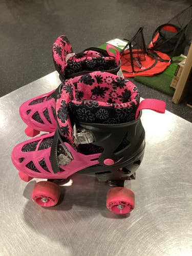 Used RollerDerby QUAD SKATES ADJUSTABLE Child Roller Quad Skates Pink Adjustable 11884-S000061186