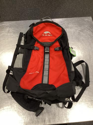 Used Dakine HELI-PRO SNOWBOARD BAG Backpack Red 11884-S000058228