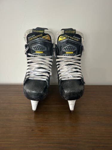 Bauer Supreme 2S Pro Hockey Skates Regular Width Size 4 (Used)