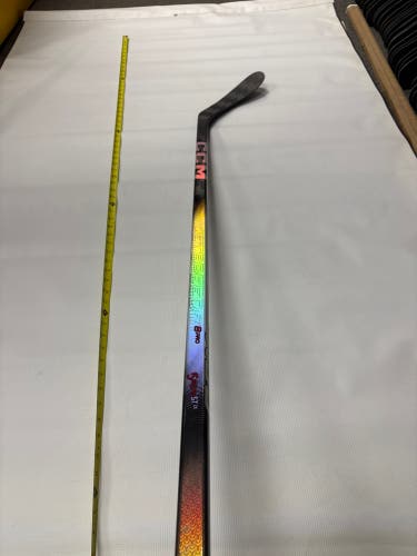 Youth CCM JetSpeed FT8 Pro Right Handed Hockey Stick P28 30 Flex (New)