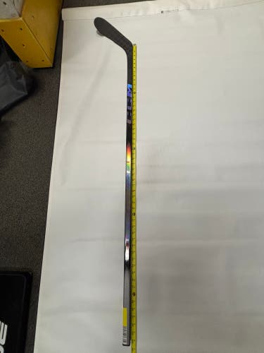 Junior CCM JetSpeed FT8 Left Hand Hockey Stick P28 50 Flex (New)