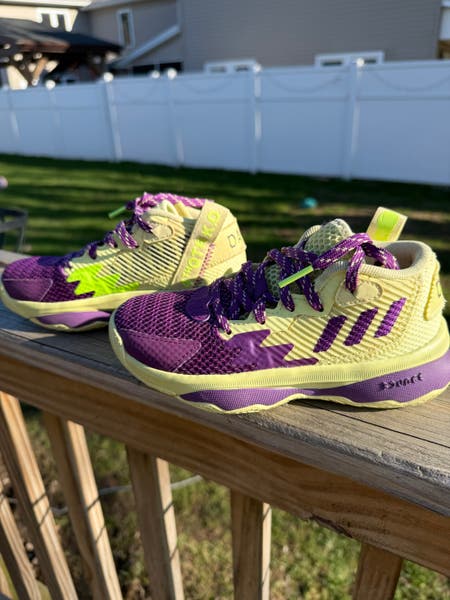 Adidas Dame 8 J Basketball Shoes Kid's 12K | SidelineSwap | Buy and Sell on  SidelineSwap