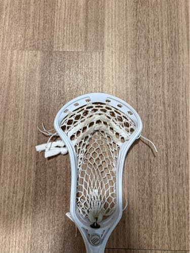 Maverik Kinetik 2.0 - StringKing 4s mesh - Mid Pocket