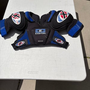Hockey shoulder pads : Medium Junior Easton Shoulder Pads (Used)