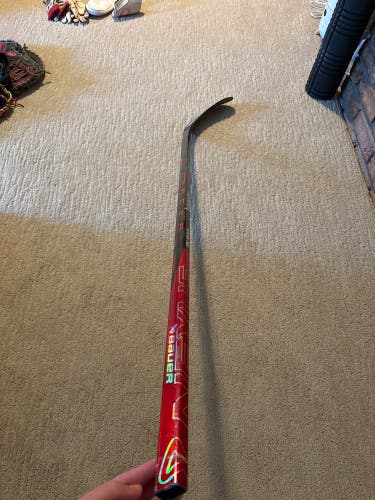 Intermediate Bauer Nexus Tracer Left Hand Hockey Stick P28 65 Flex (Used)