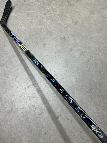 95 Flex Custom P28M Senior True Catalyst 9x3 Right Hand Hockey Stick Pro Stock (Used)