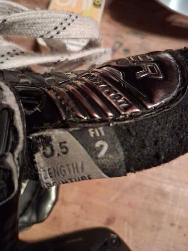 Black 2022 Bauer Supreme Mach Hockey Skates Regular Width Size 5.5 (Used)