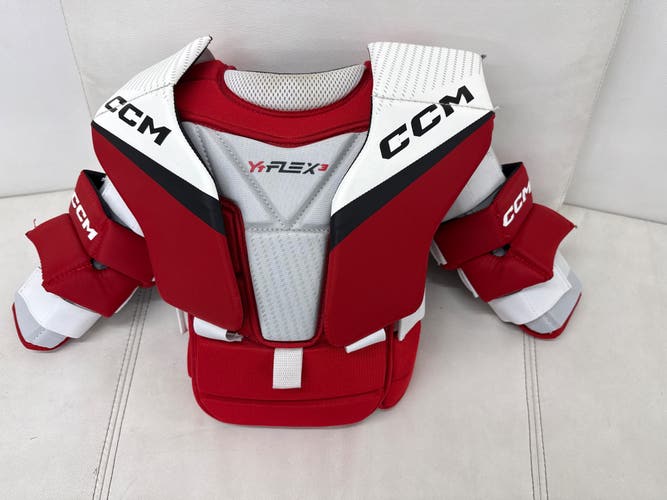 Large CCM YTFlex 3 Goalie Chest Protector (Used)