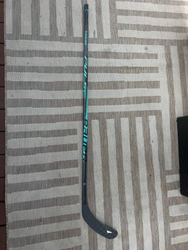 Senior Bauer Pulse Right Handed Hockey Stick P92 65 Flex like new