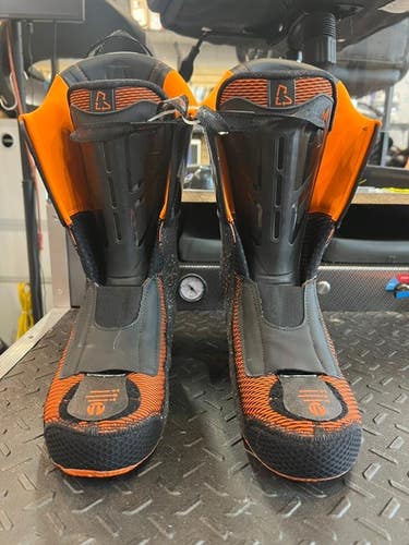 Tecnica Mach 1 MV 130 LINER ONLY  Size 24.5