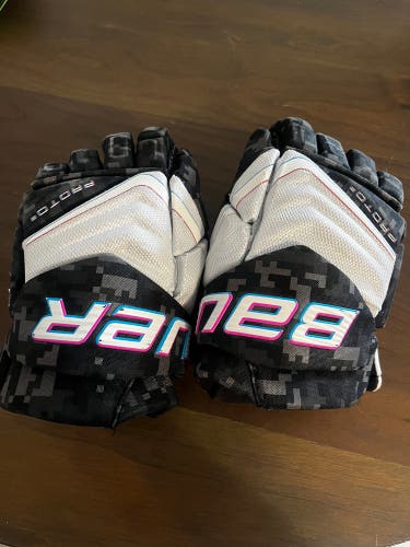 Bauer Vapor Flylite Gloves 12" (Used)
