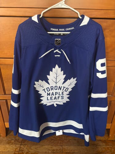 John Tavares maple leafs jersey (WORN ONCE)