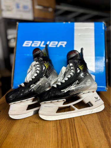 Bauer Vapor Hyperlite 2 Hockey Skates - Senior 6 / Fit 1 (Excellent Condition)