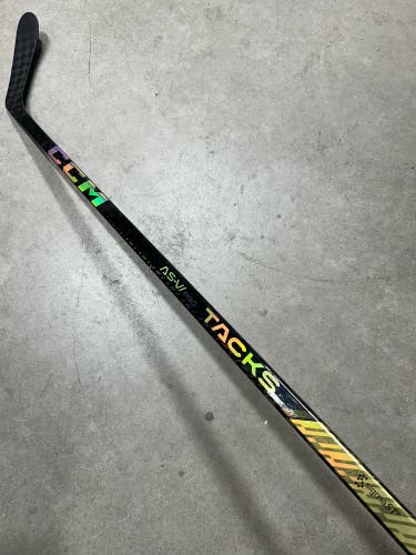 80 Flex P28 Senior CCM Tacks AS-VI Pro Right Hand Hockey Stick Pro Stock NHL (Used)