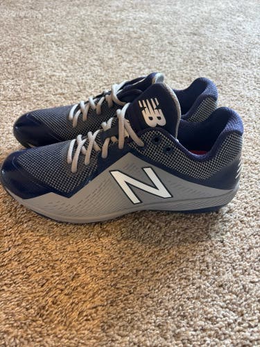 Navy and gray Men's Size M 10.5 (W 11.5) New Balance Low Top Metal (New)