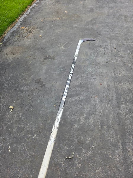 Intermediate Easton Synergy SE6 Left Hand Hockey Stick 65 Flex (Used)