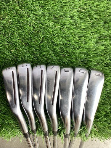 TaylorMade P-790 Forged Iron Set 4-PW S300 Stiff Steel Shafts
