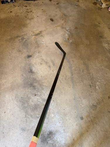 Intermediate Warrior Covert QR6 Pro Left Hand Hockey Stick W03 65 Flex (Used)