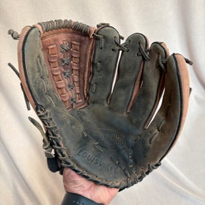 RH Louisville Slugger Players Series Baseball Glove 13.5" (Used)