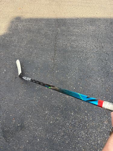 Junior Bauer Nexus Geo Right Handed Hockey Stick P88 50 Flex (Used)