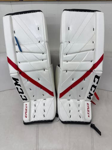 33" CCM EFlex 5 Goalie Leg Pads (New)