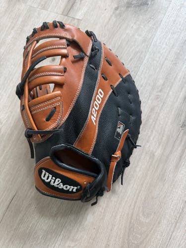 Wilson A2000/1614 12.5" LH First Base Baseball Glove