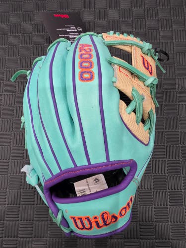 Wilson RH A2000 Baseball Glove 11.5" (New)