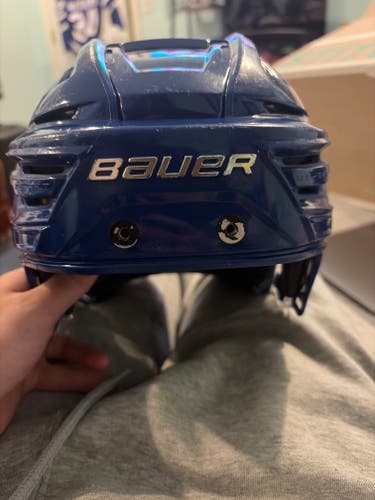 Small Bauer Re-Akt 150 Helmet (Used)