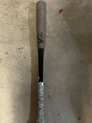 Victus V-Cut Bat (-3) 28 oz 31" (Used)