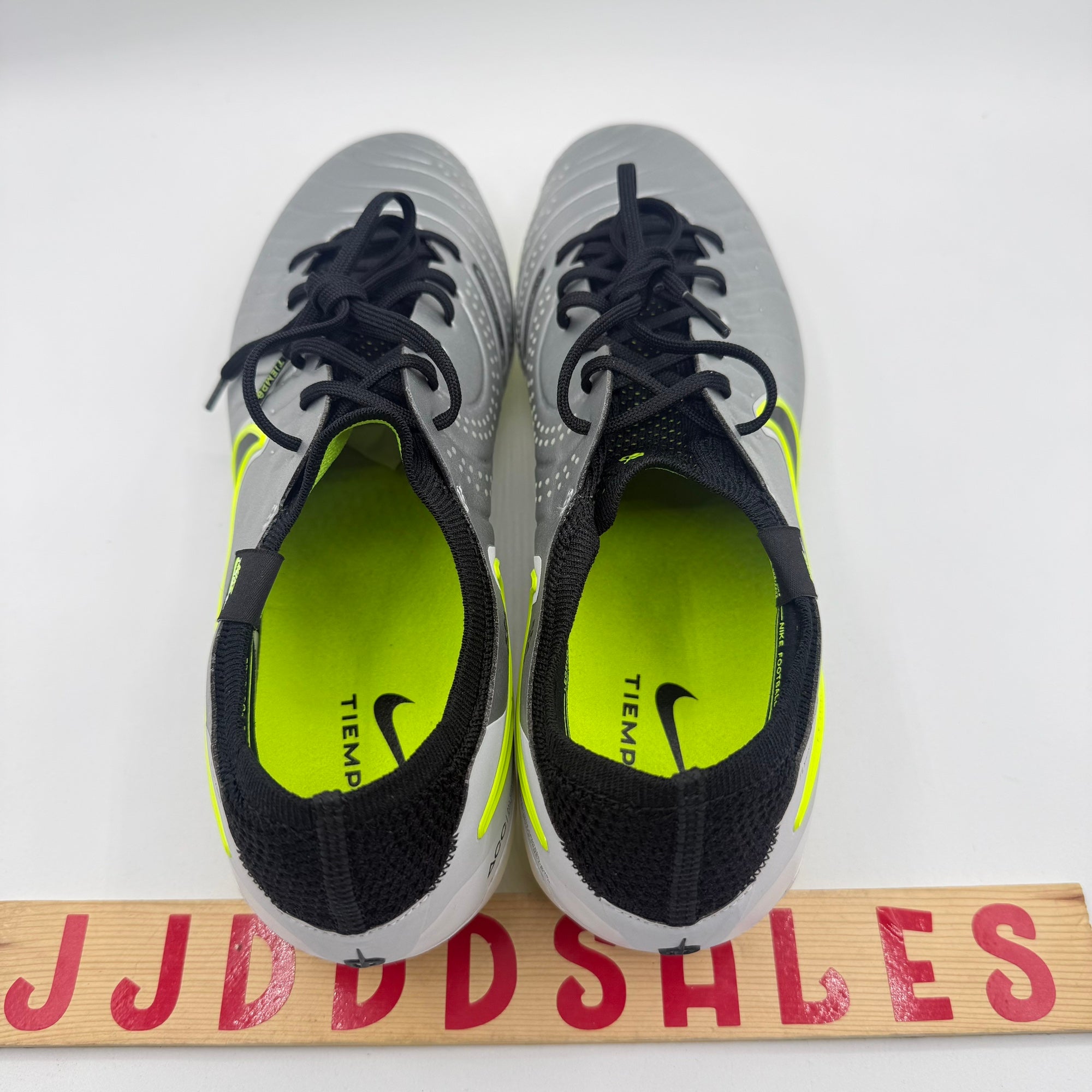 Nike Tiempo Legend 10 Elite AG Pro Soccer Cleats  HF4378-002 Size 11.5 Silver #1 Nike Tiempo Legend 10 Elite AG Pro Soccer Cleats Silver  main image 3