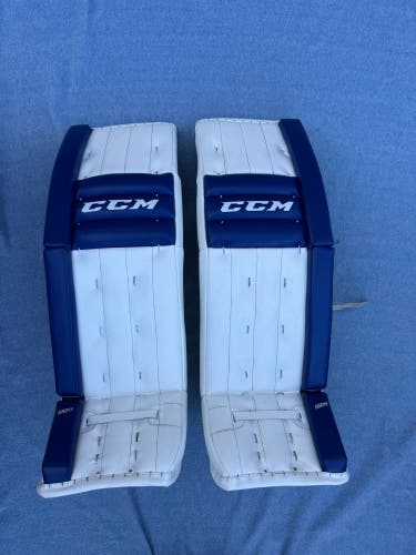 35" CCM Retro Flex 550 Goalie Leg Pads (Used)