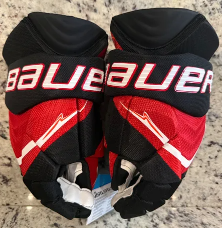 Bauer Vapor Flylite Black/Red Gloves 13