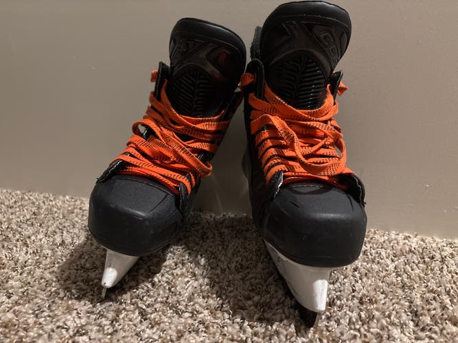 Black CCM Tacks XF Pro Hockey Skates Regular Width Size 3 (Used)