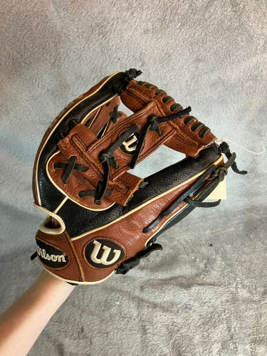Brown Wilson A550 RH Infield Baseball Glove 11.5" (Used)