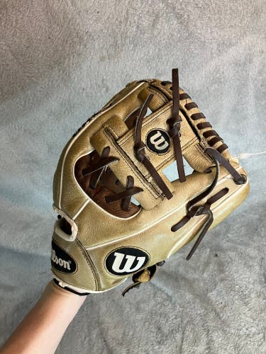 Brown Wilson A450 RH Infield Baseball Glove 10.75" (Used)