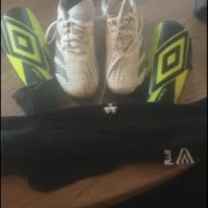 White Men's Size M 9.5 (W 10.5) Adidas Cleats (Used)