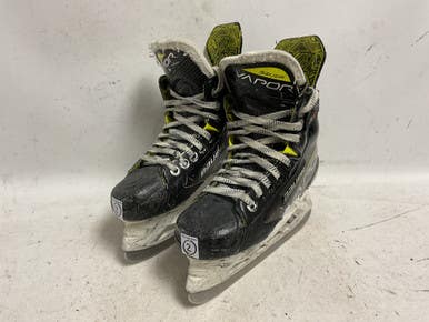 Used Bauer VAPOR 3X Junior Hockey Skate White/Black/Yellow Junior 02 11855-S000202083