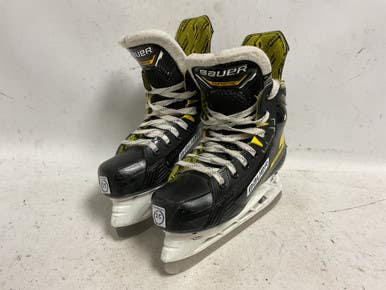 Used Bauer SUPREME M4 Junior Hockey Skate Junior 03.5 11855-S000202078