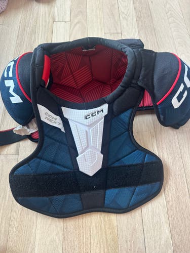CCM Next Youth Hockey Shoulder Pads S/M