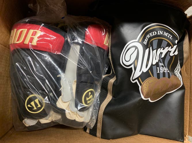 Warrior MIC Beer League Coaches Bag Brewed in MTL + Warrior Alpha DX 14" Gloves Canada