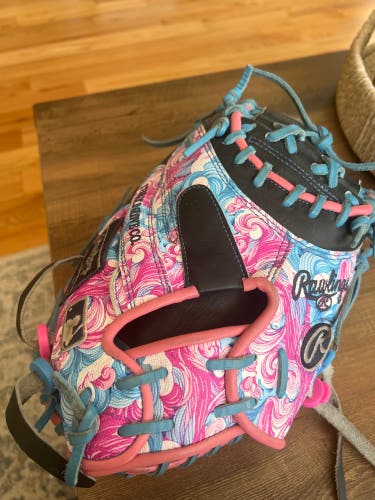 2025 Rawlings Heart of the Hide RH Catcher's Baseball Glove 34" (Used)