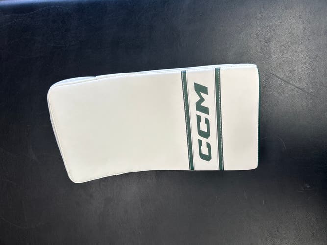 NEW CCM EFlex 6 SR Regular Pro Stock