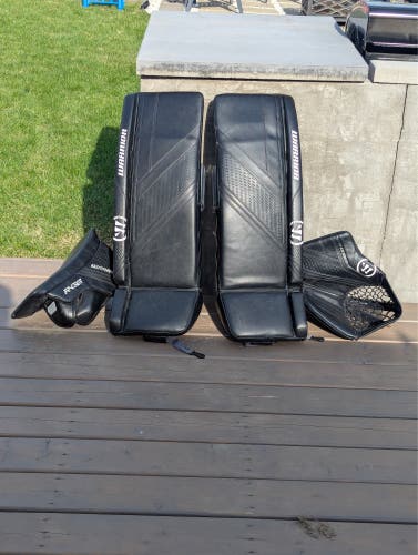 32" Warrior Ritual G6 E+ Goalie Leg Pads (Used)