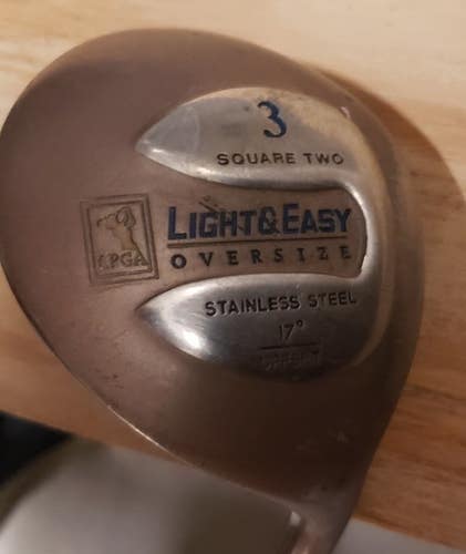 42.5 IN LADY SQUARE TWO LIGHT & EASY 3 WOOD OFF SET GOLF CLUB VERY NICE AZ326