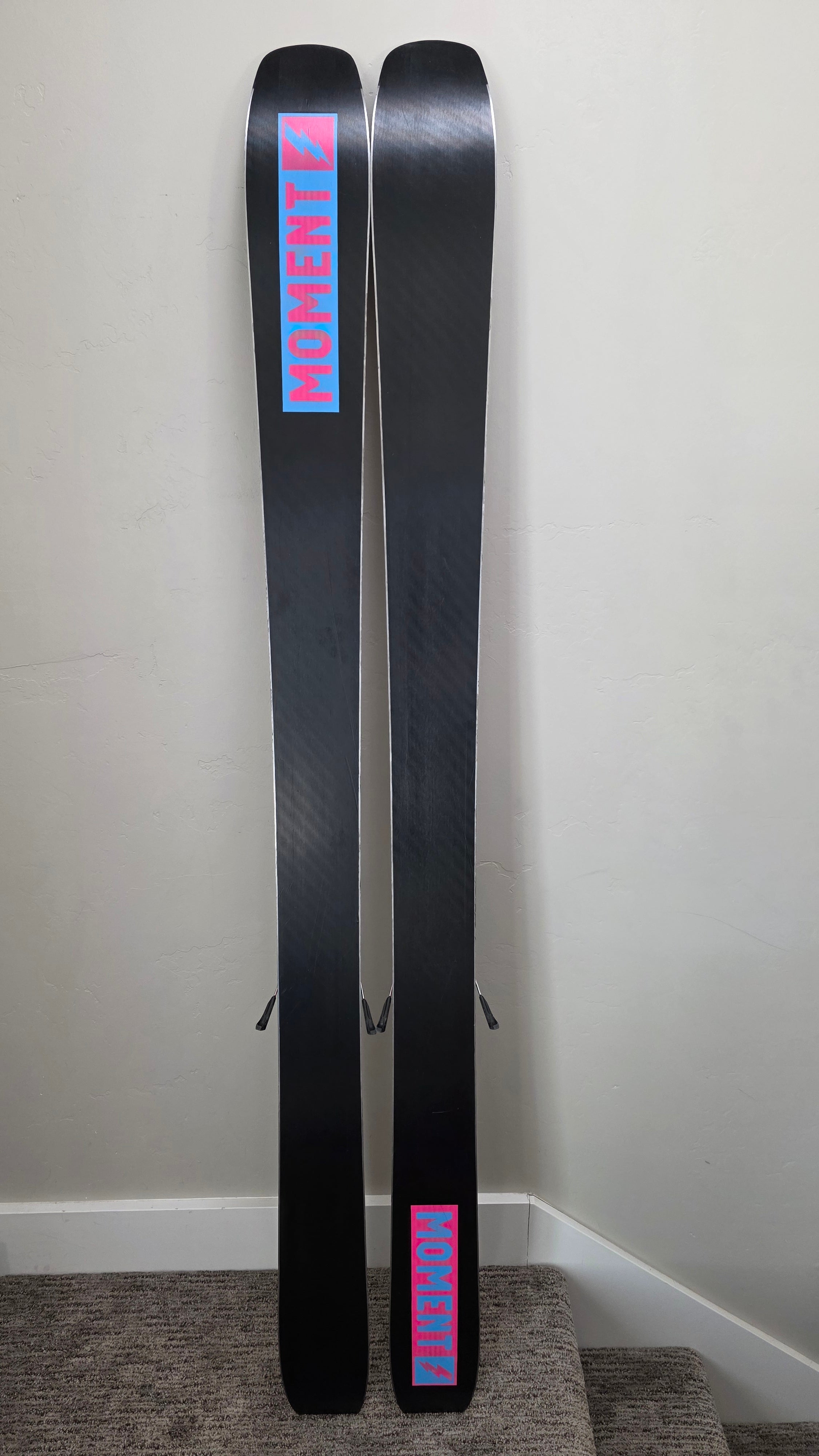 Moment Bibby Skis | New and Used on SidelineSwap